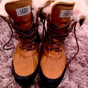 UGG ADIRONDACK III BOOT